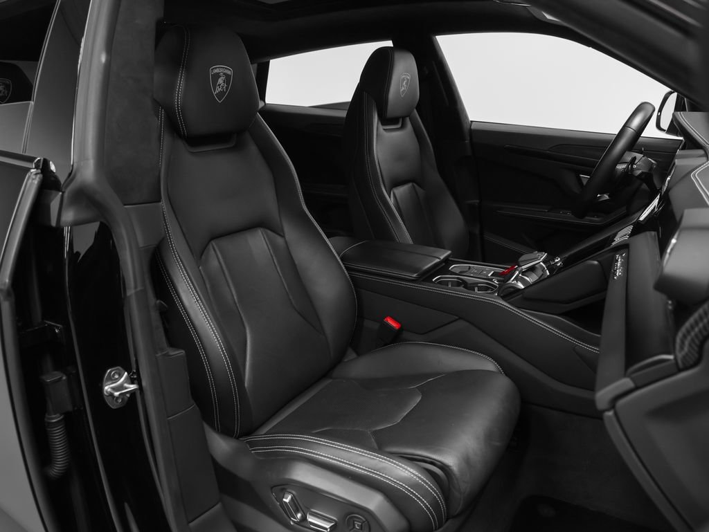 Used 2022 Lamborghini Urus image 20