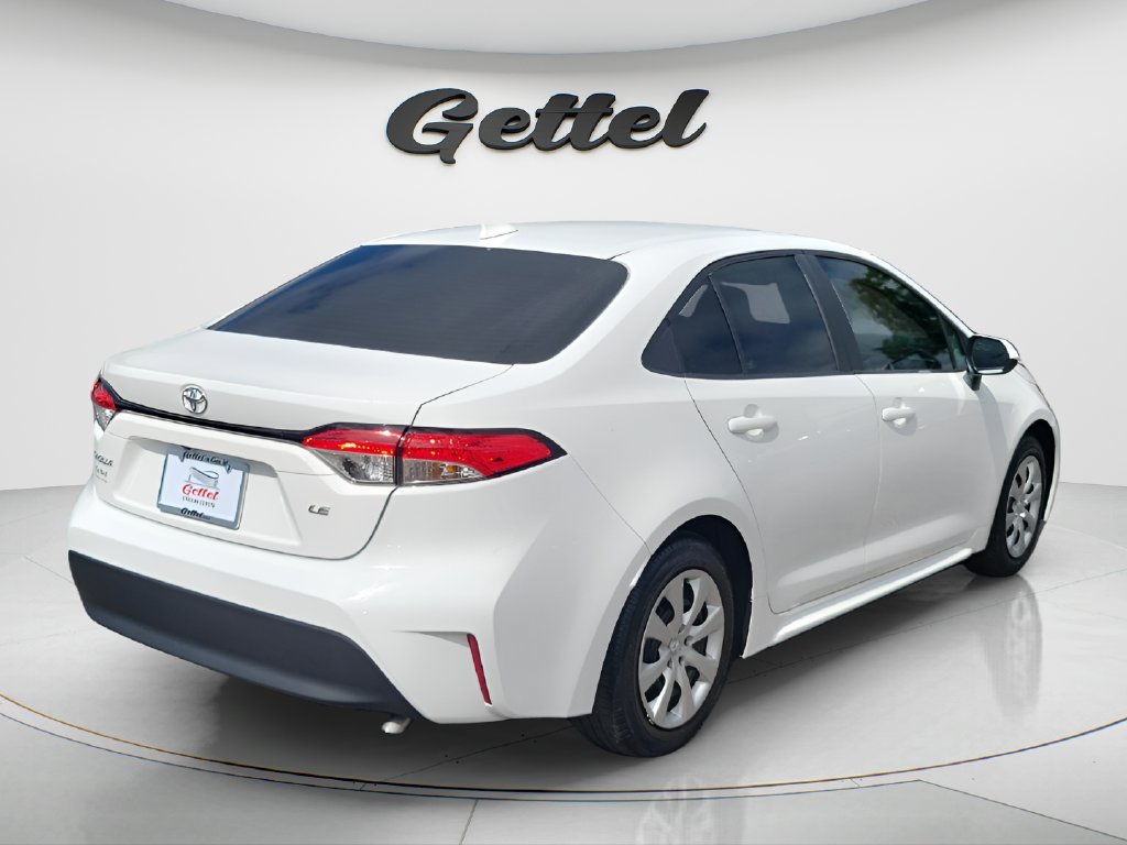 Used 2024 Toyota Corolla LE FWD image 5