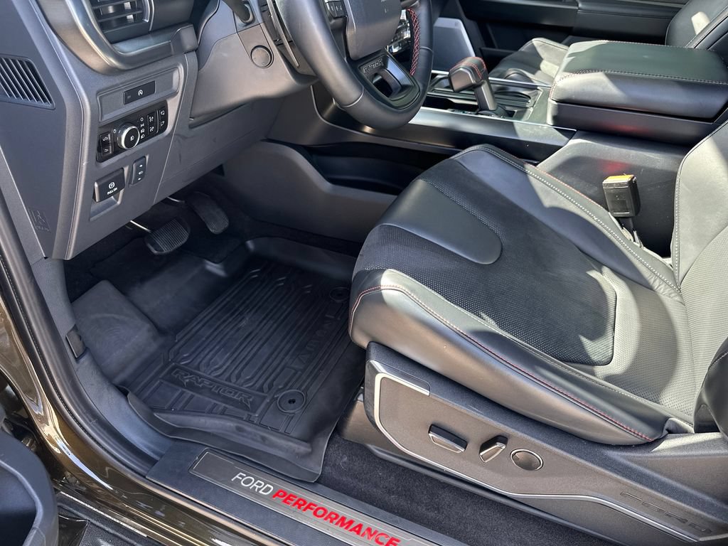Used 2025 Ford F150 Raptor AWD/4WD image 20