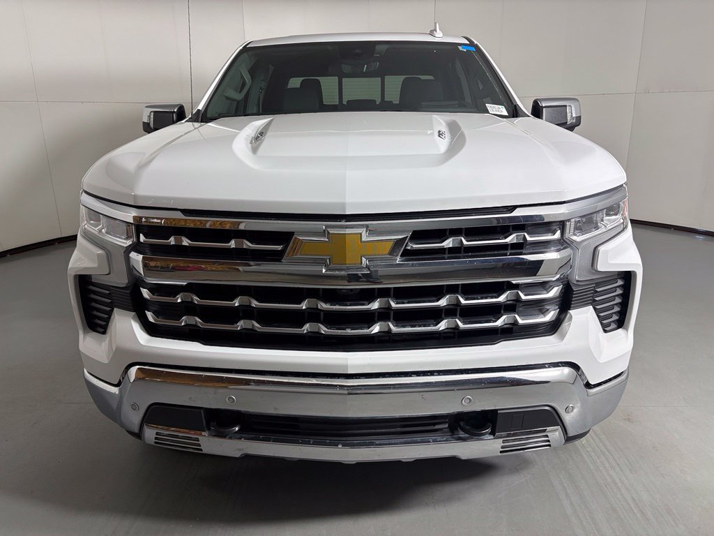 Certified 2025 Chevrolet Silverado 1500 LTZ w/ LTZ Premium Package AWD/4WD image 4