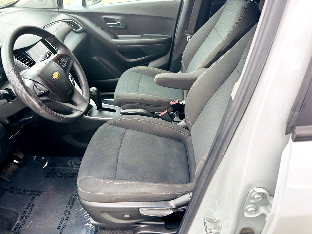 Used 2022 Chevrolet Trax LS w/ Tint and Cruise Package image 20