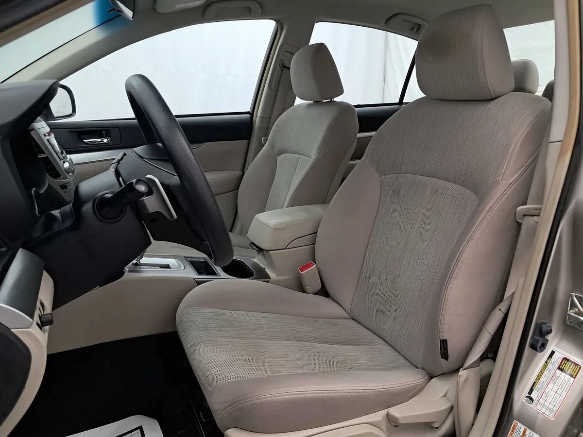 Used 2014 Subaru Legacy 2.5i AWD/4WD image 6