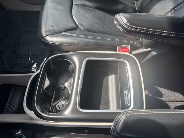 Used 2022 Chrysler Pacifica Touring-L image 28