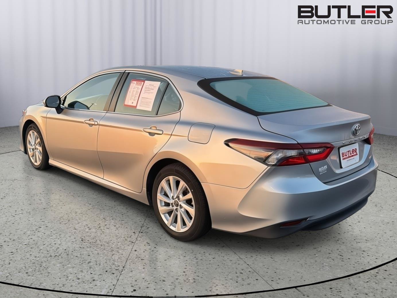 Certified 2022 Toyota Camry LE FWD image 4