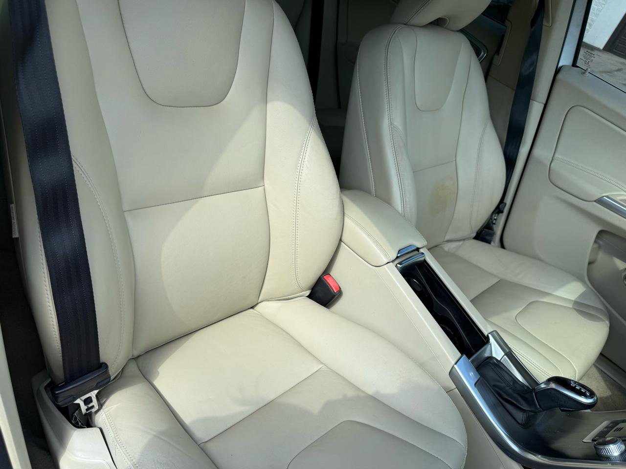 Used 2015 Volvo XC60 T5 Premier image 9