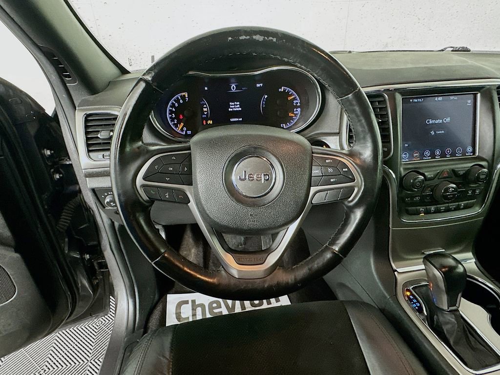 Used 2018 Jeep Grand Cherokee Altitude AWD/4WD image 11