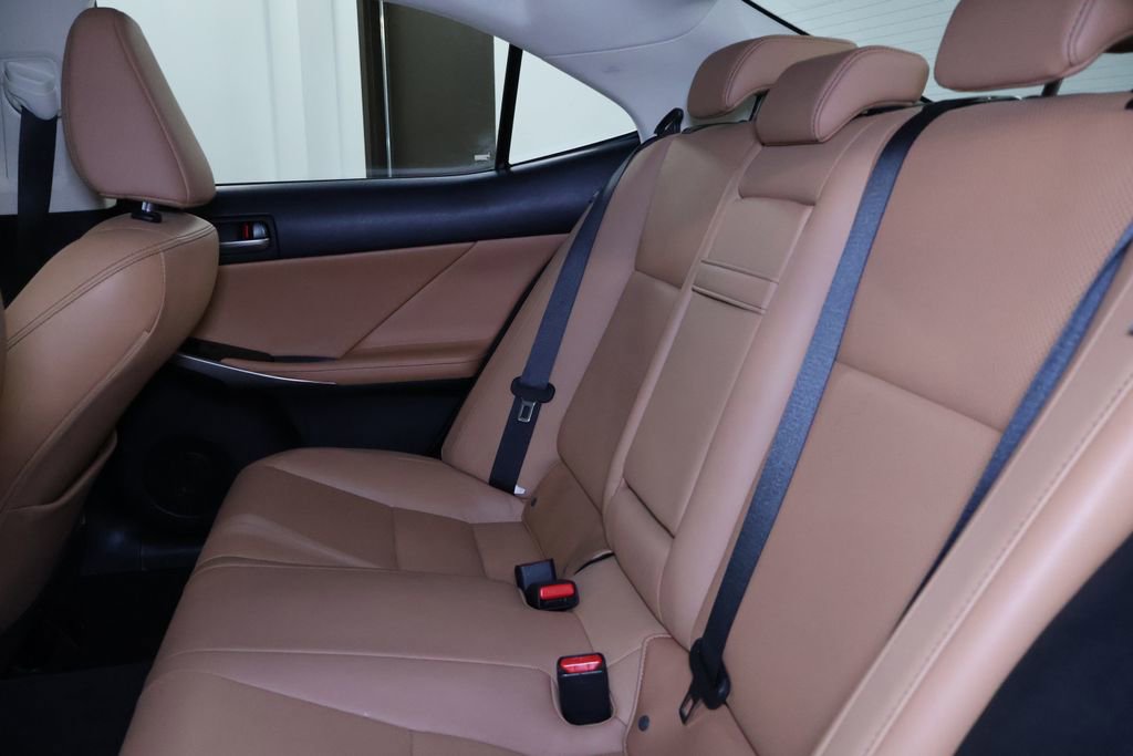 Used 2017 Lexus IS 300 AWD image 15