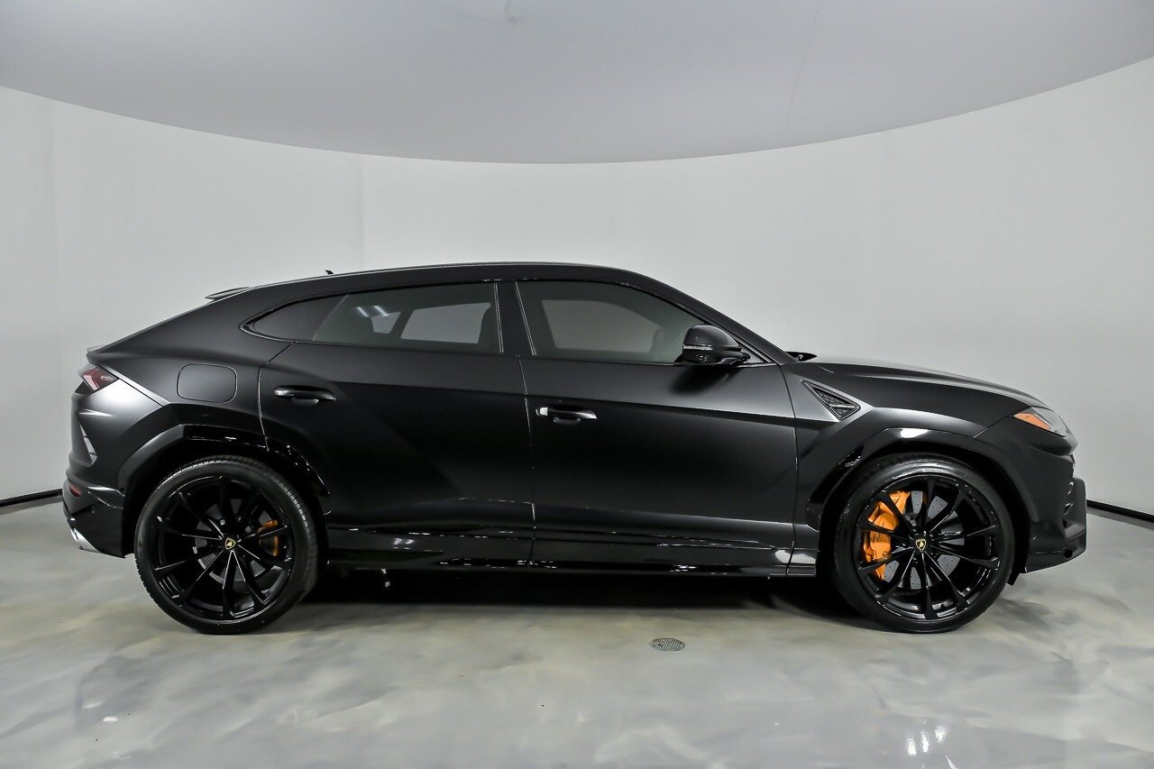 Used 2022 Lamborghini Urus AWD/4WD image 15