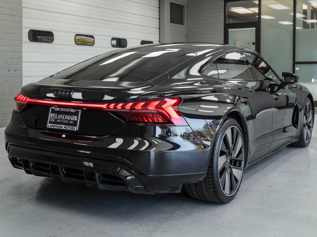 Used 2024 Audi e-tron GT Prestige AWD/4WD image 33