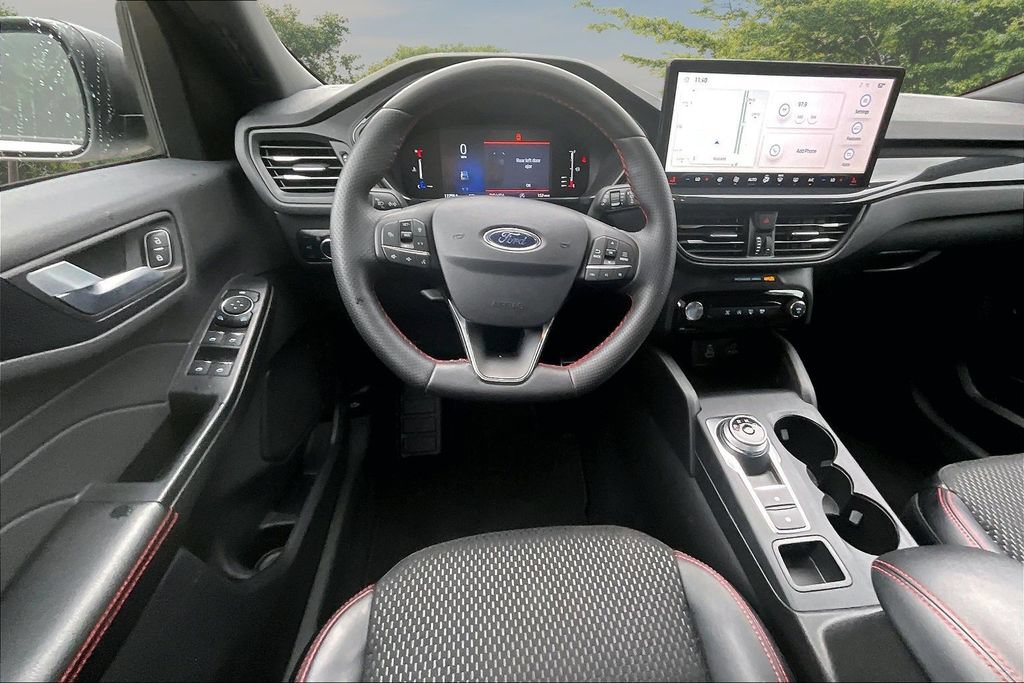 Used 2024 Ford Escape ST-Line w/ Tech Pack #1 AWD/4WD image 5