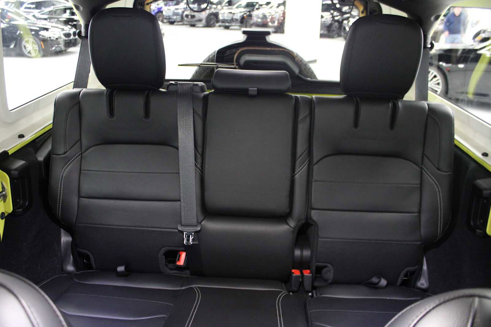 Used 2023 Jeep Wrangler Unlimited Sahara w/ Cold Weather Group AWD/4WD image 38