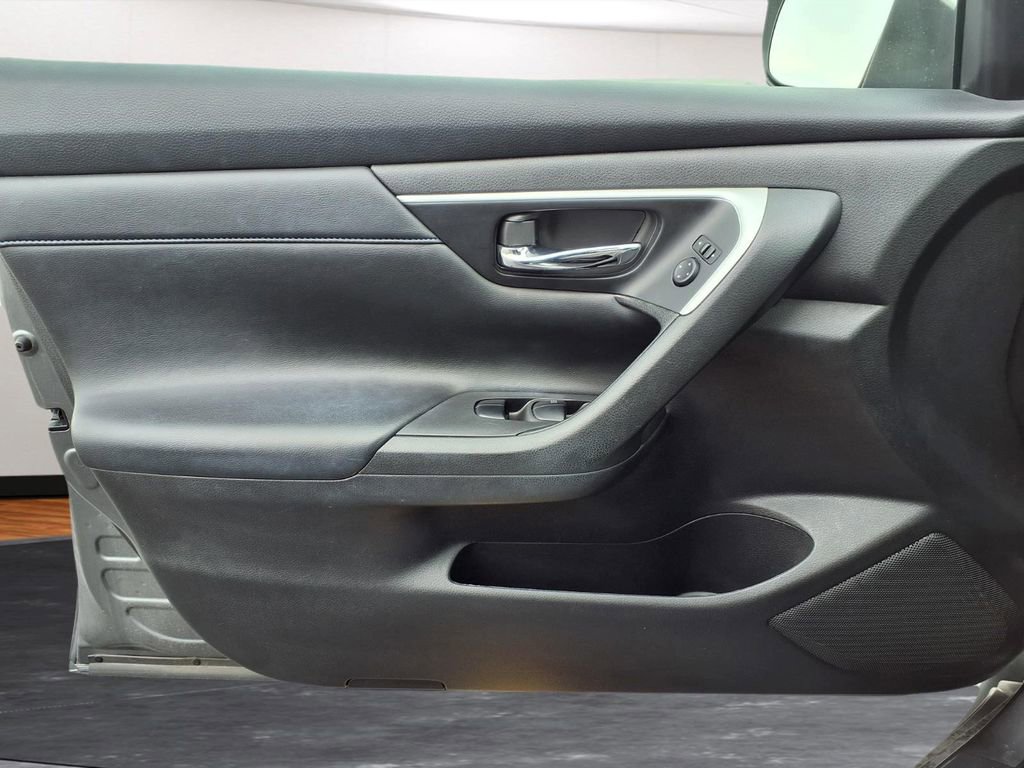 Used 2018 Nissan Altima 2.5 SR w/ SR Special Edition image 16