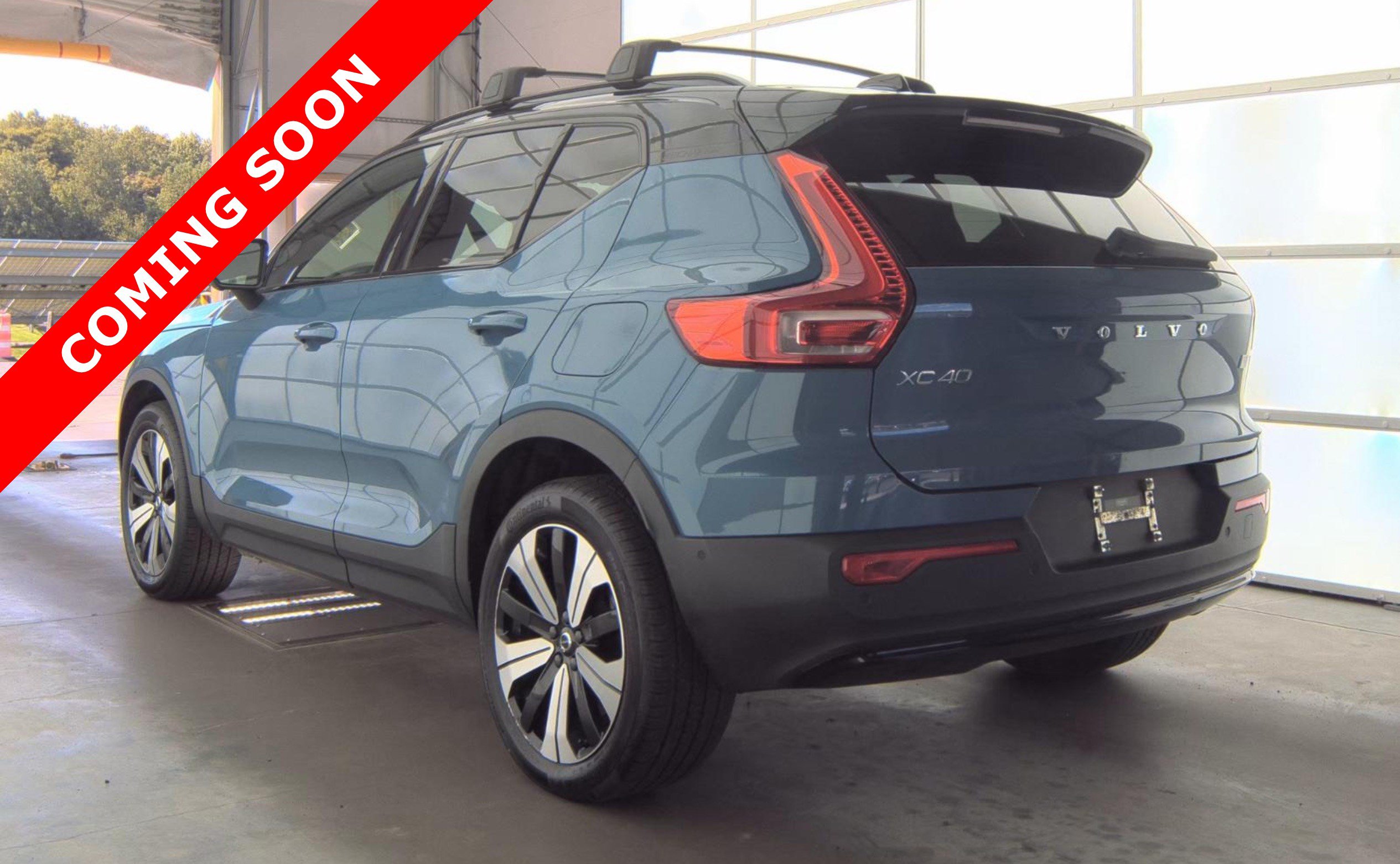 Used 2023 Volvo XC40 Recharge Plus AWD/4WD image 5