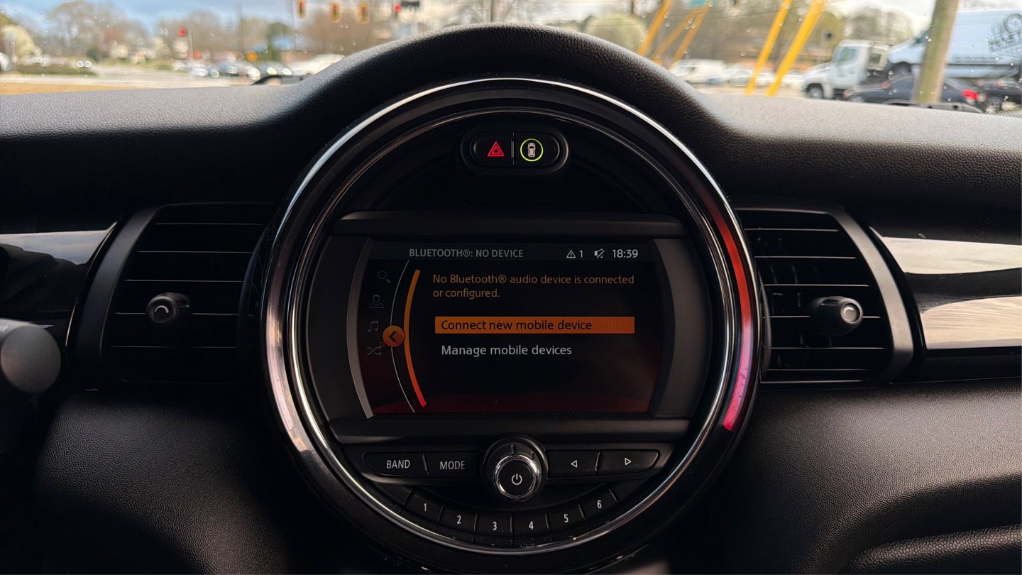 Used 2021 MINI Cooper S w/ Premium Package image 34