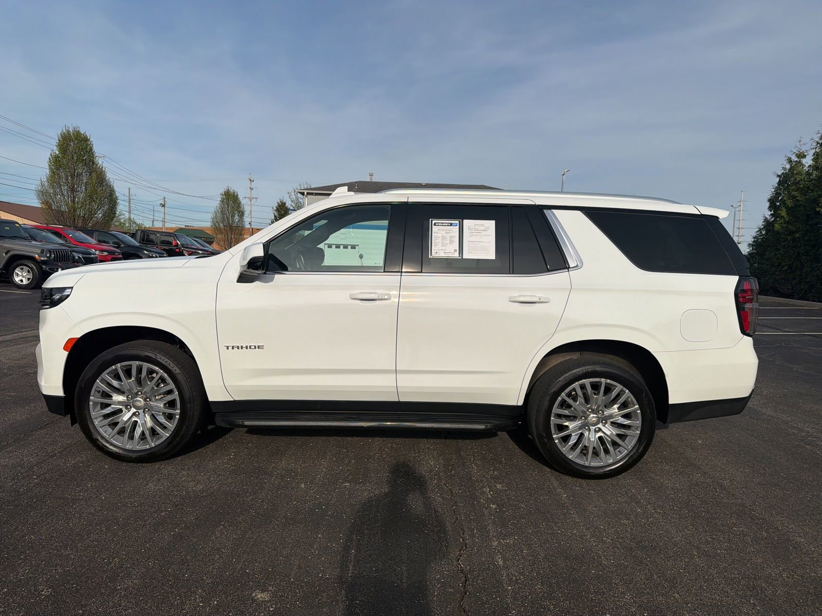Used 2023 Chevrolet Tahoe LT w/ LT Signature Package AWD/4WD image 2