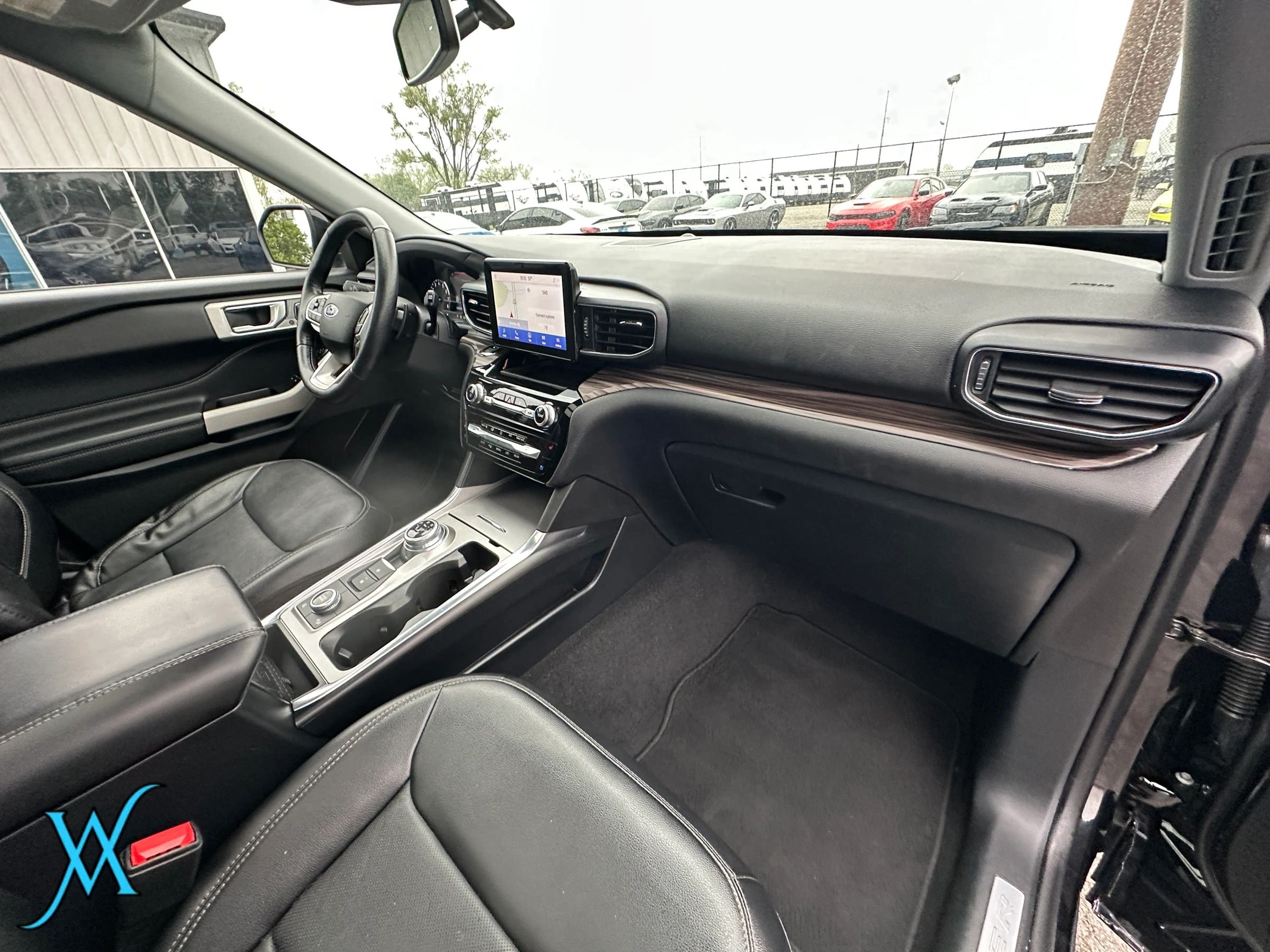 Used 2021 Ford Explorer Limited w/ Hybrid Equipment Group 310A AWD/4WD image 21