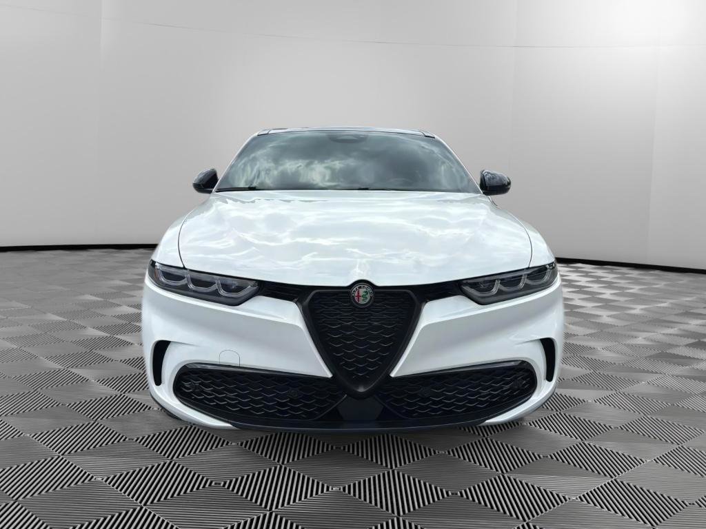 Used 2025 Alfa Romeo Tonale w/ Premium Package AWD/4WD image 7