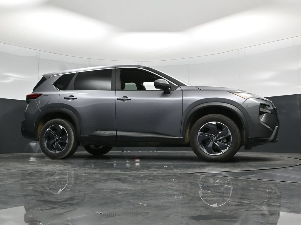 Used 2025 Nissan Rogue SV AWD/4WD image 53