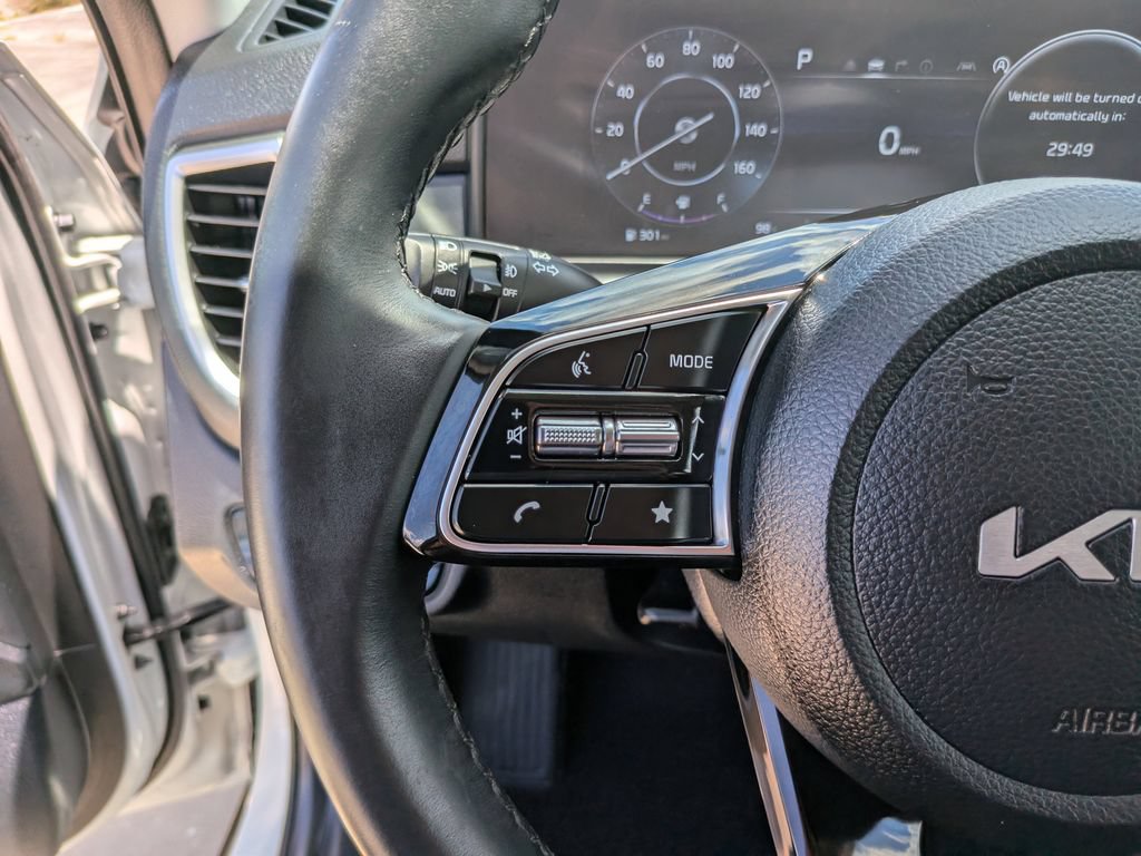 Certified 2025 Kia Seltos EX w/ EX Sunroof Package FWD image 30