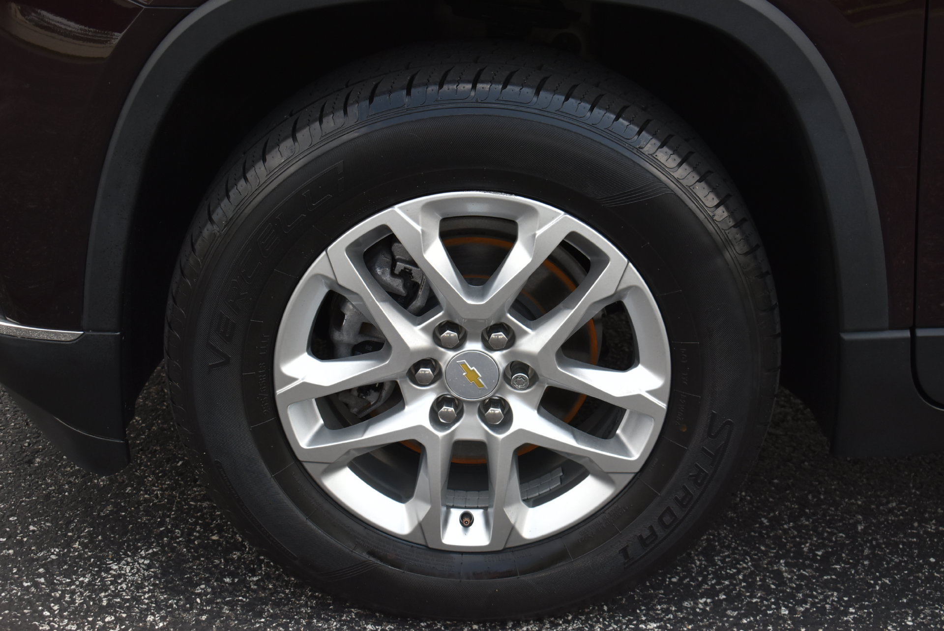 Used 2021 Chevrolet Traverse LT FWD image 11