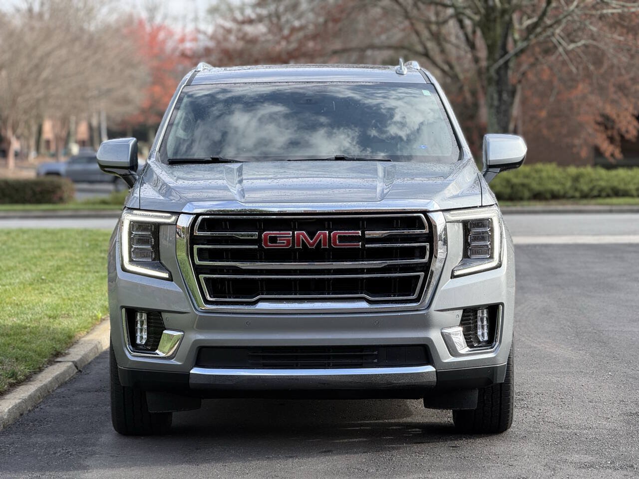 Used 2023 GMC Yukon SLT AWD/4WD image 4