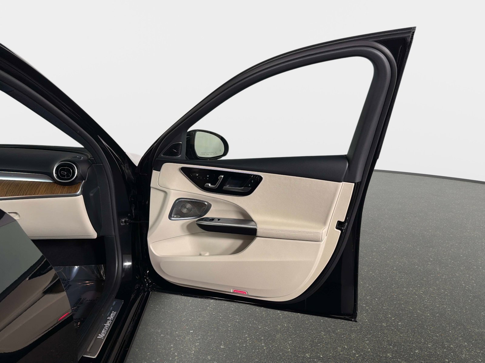 Used 2024 Mercedes-Benz C 300 Sedan w/ Pinnacle Trim Package image 22