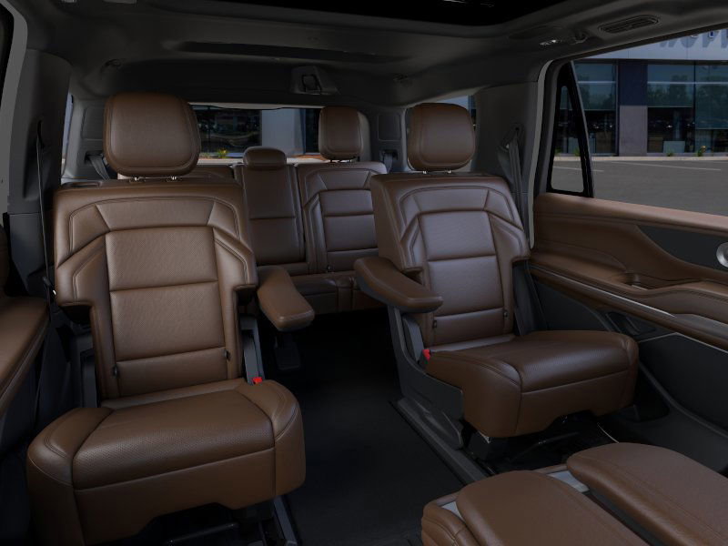 New 2025 Lincoln Navigator Reserve image 11