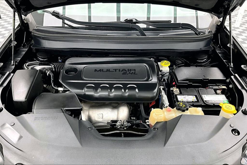 Used 2019 Jeep Cherokee Latitude Plus image 10