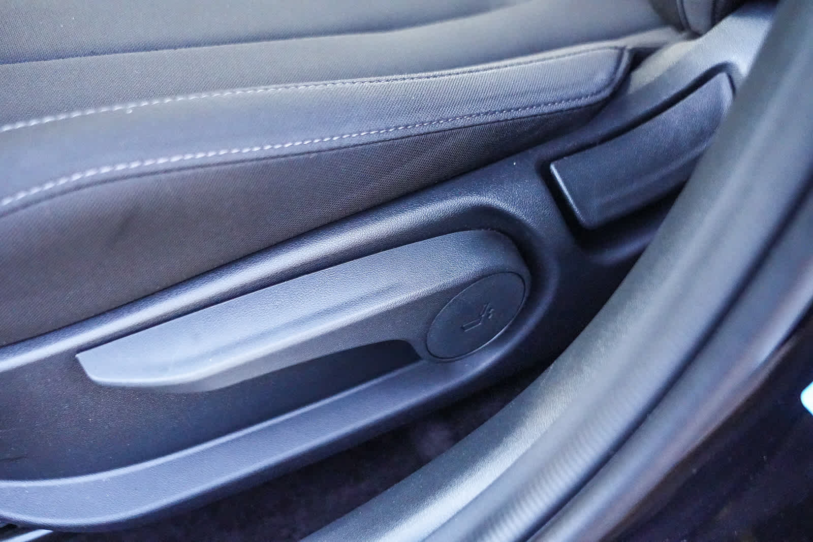 Used 2025 Hyundai Elantra SEL FWD image 21