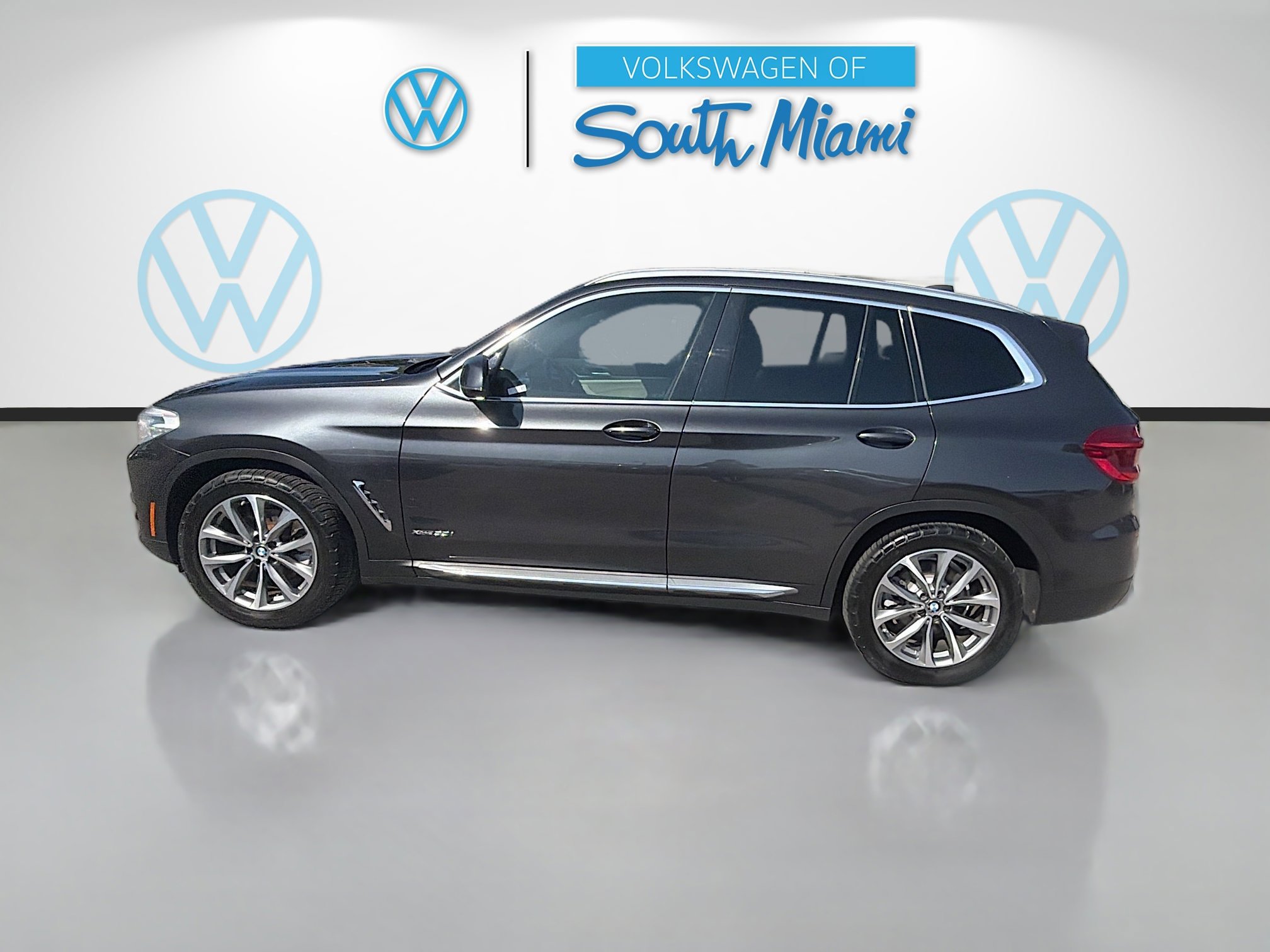 Used 2018 BMW X3 xDrive30i w/ Convenience Package AWD/4WD image 4