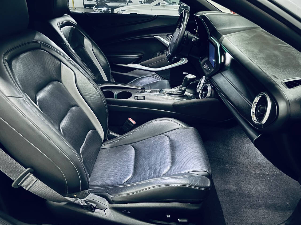Used 2019 Chevrolet Camaro LT RWD image 19