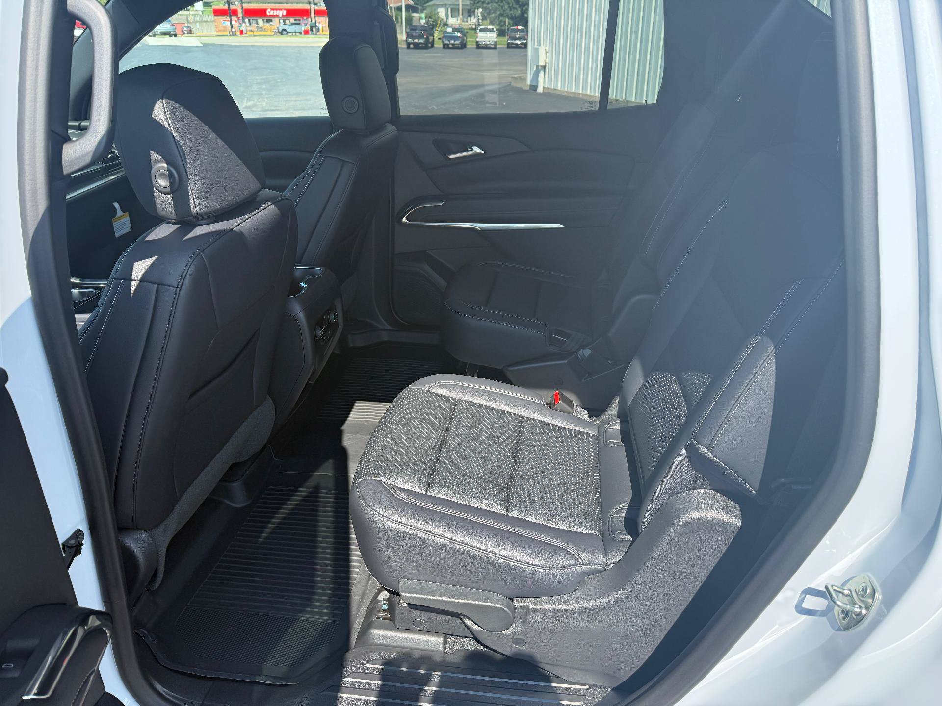 New 2026 Chevrolet Traverse LT w/ Midnight/Sport Edition FWD image 20