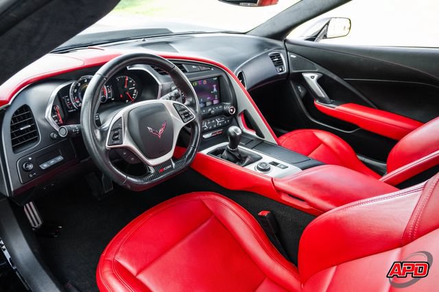Used 2015 Chevrolet Corvette Z06 w/ 3LZ Preferred Equipment Group RWD image 4