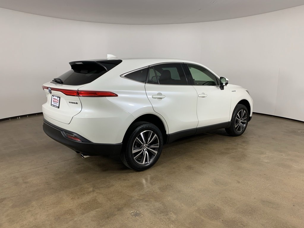 Used 2021 Toyota Venza LE image 31