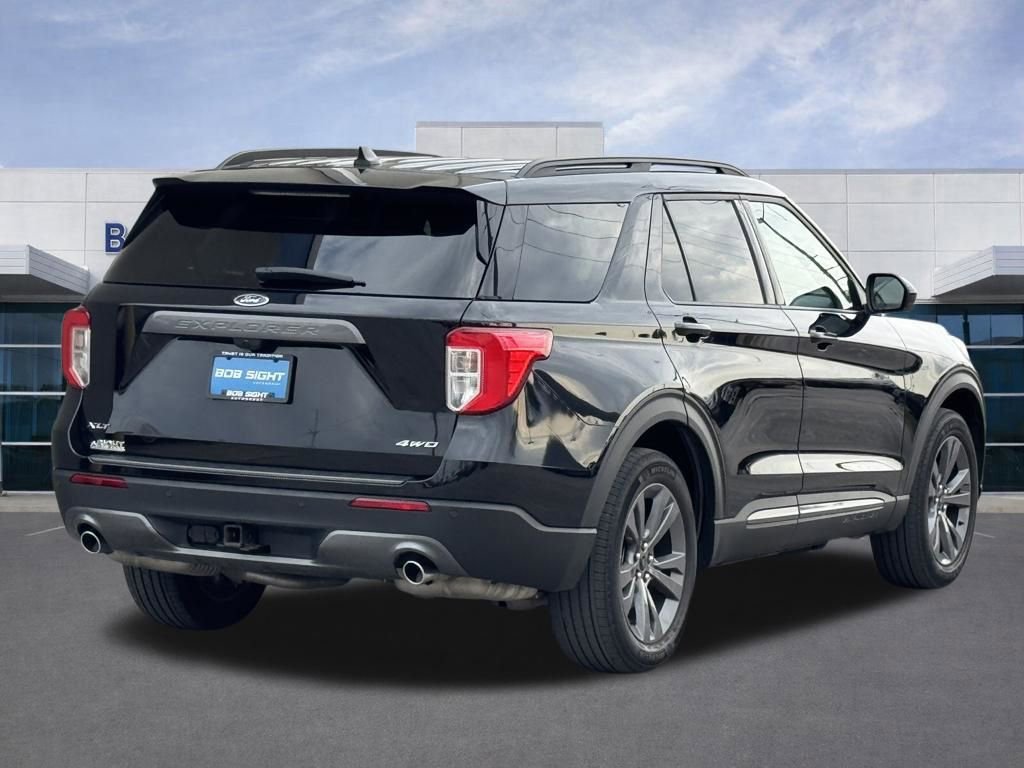 Used 2024 Ford Explorer XLT w/ Equipment Group 202A AWD/4WD image 36