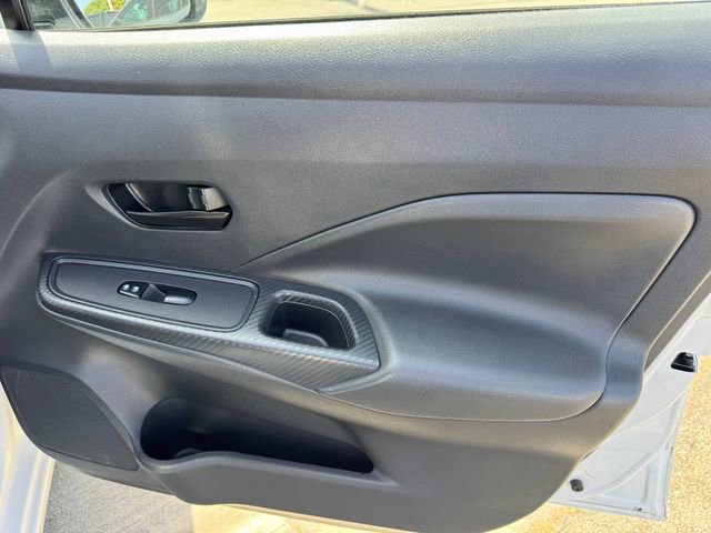 Used 2023 Nissan Versa S w/ Trunk Package image 7