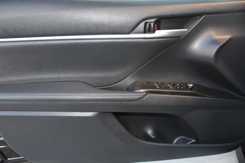 Used 2023 Toyota Camry XLE image 11