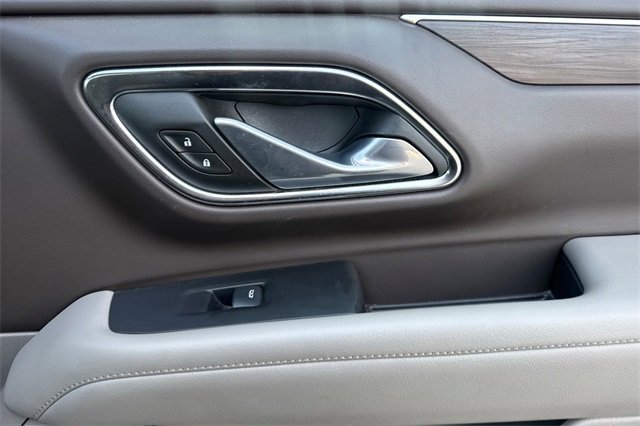 Used 2024 Chevrolet Suburban LT image 22