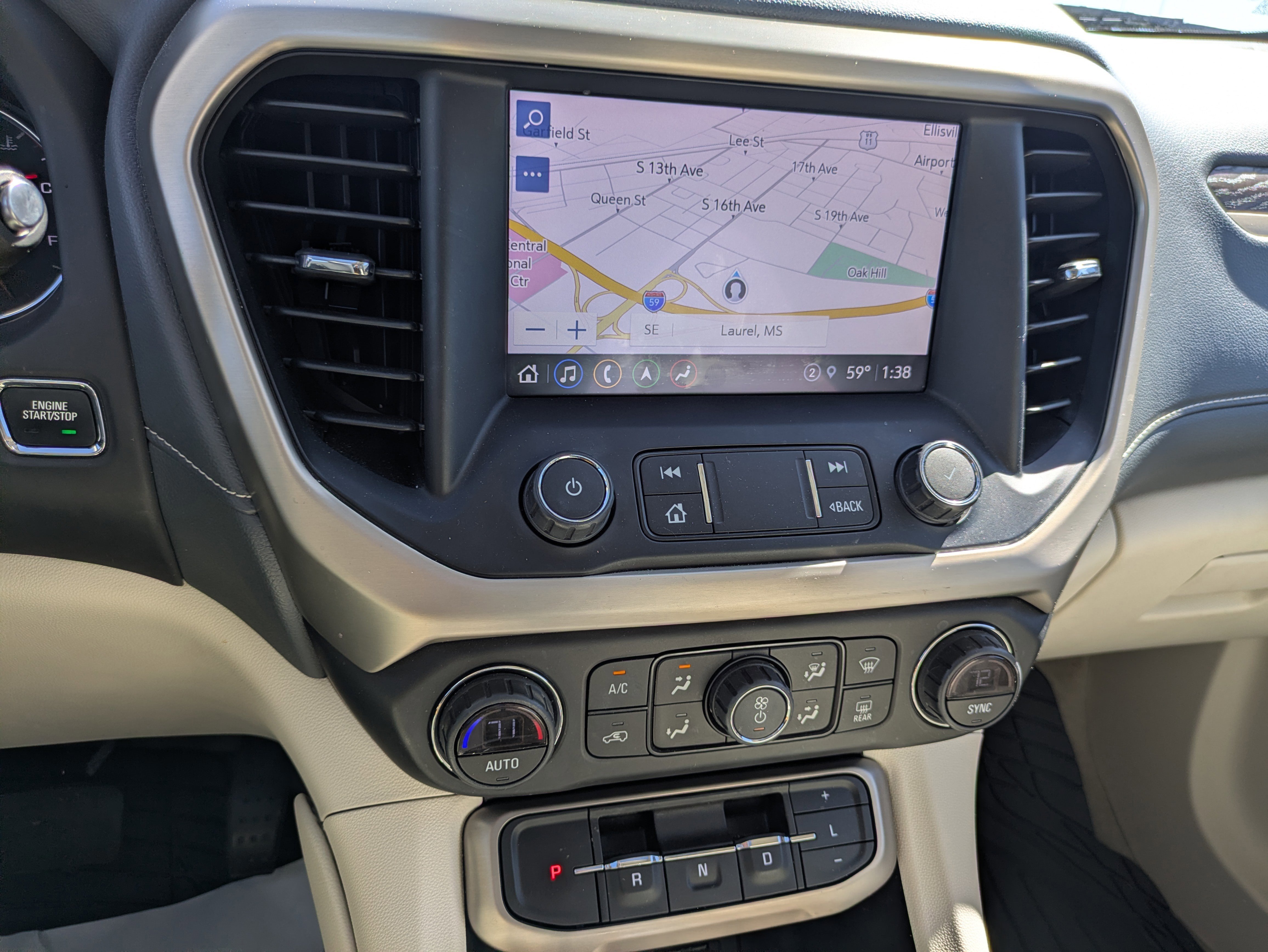 Used 2022 GMC Acadia Denali w/ Denali Ultimate Package image 18