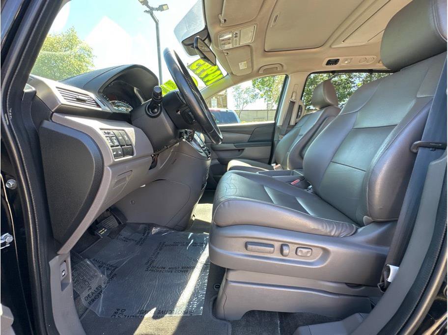 Used 2015 Honda Odyssey Touring Elite image 14