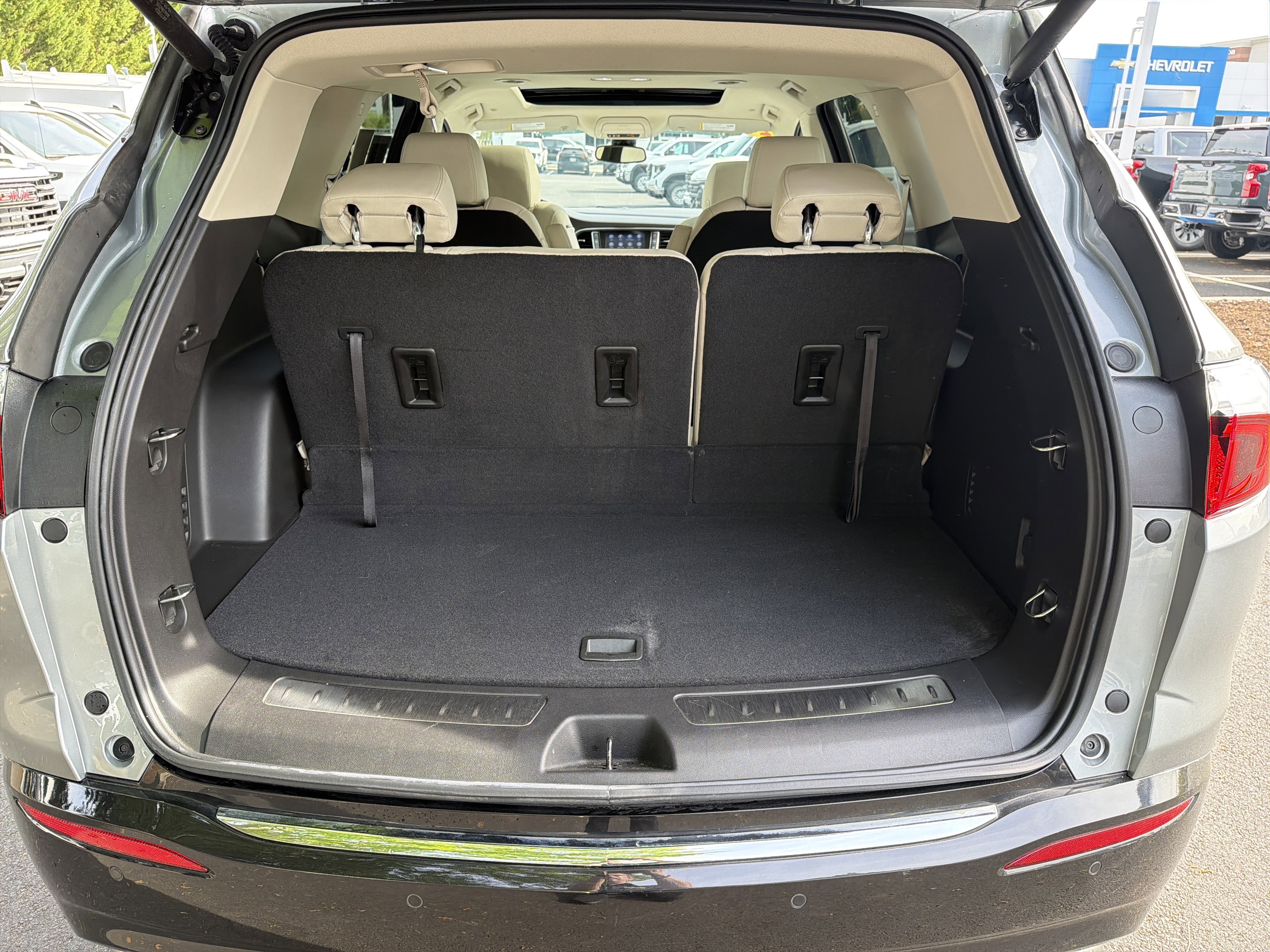 Used 2024 Buick Enclave Essence w/ Experience Buick Package image 32