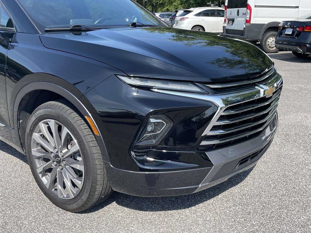 Used 2023 Chevrolet Blazer Premier w/ Enhanced Convenience Package FWD image 9