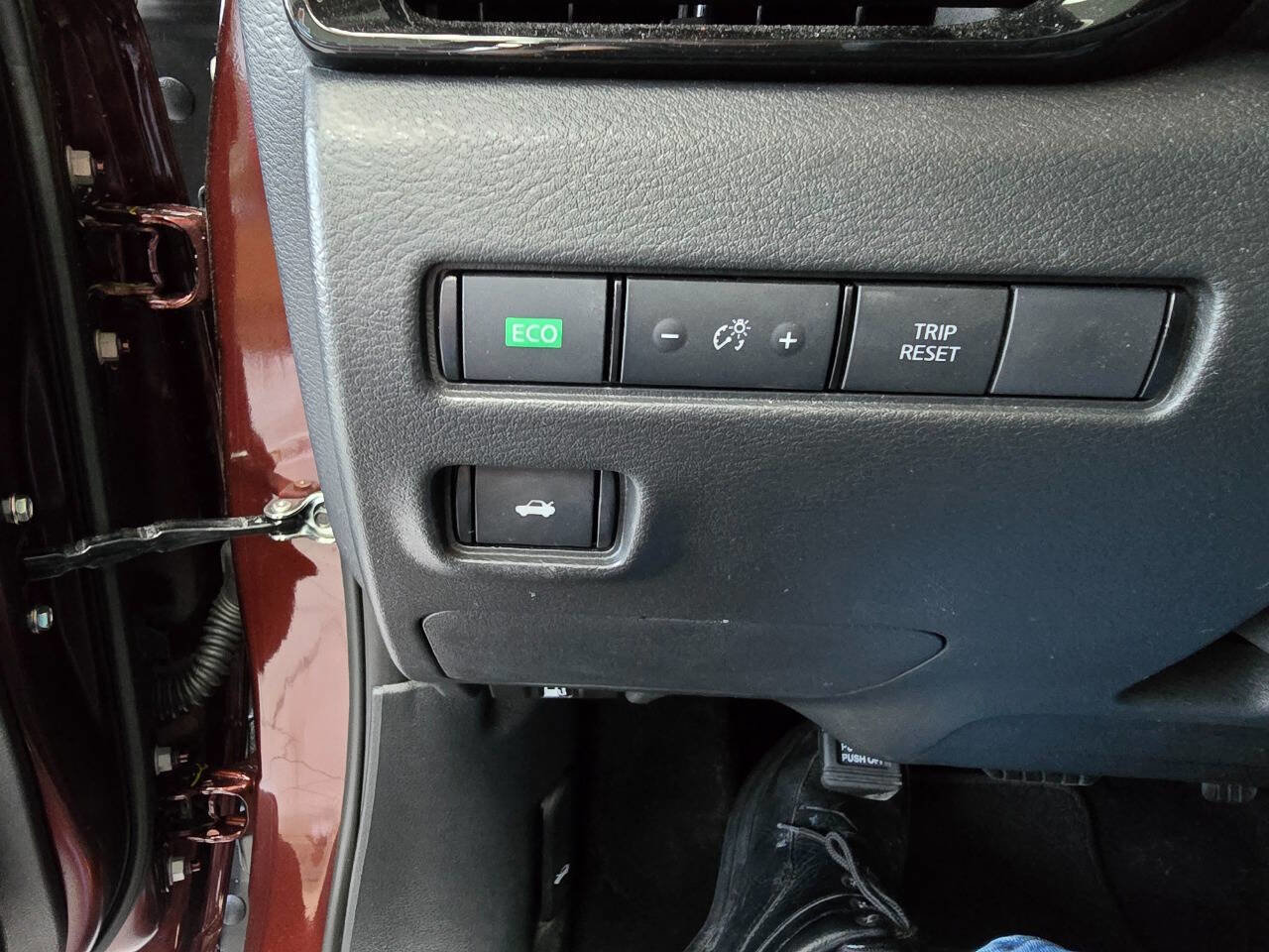 Used 2025 Nissan Sentra SV w/ All-Weather Package image 36