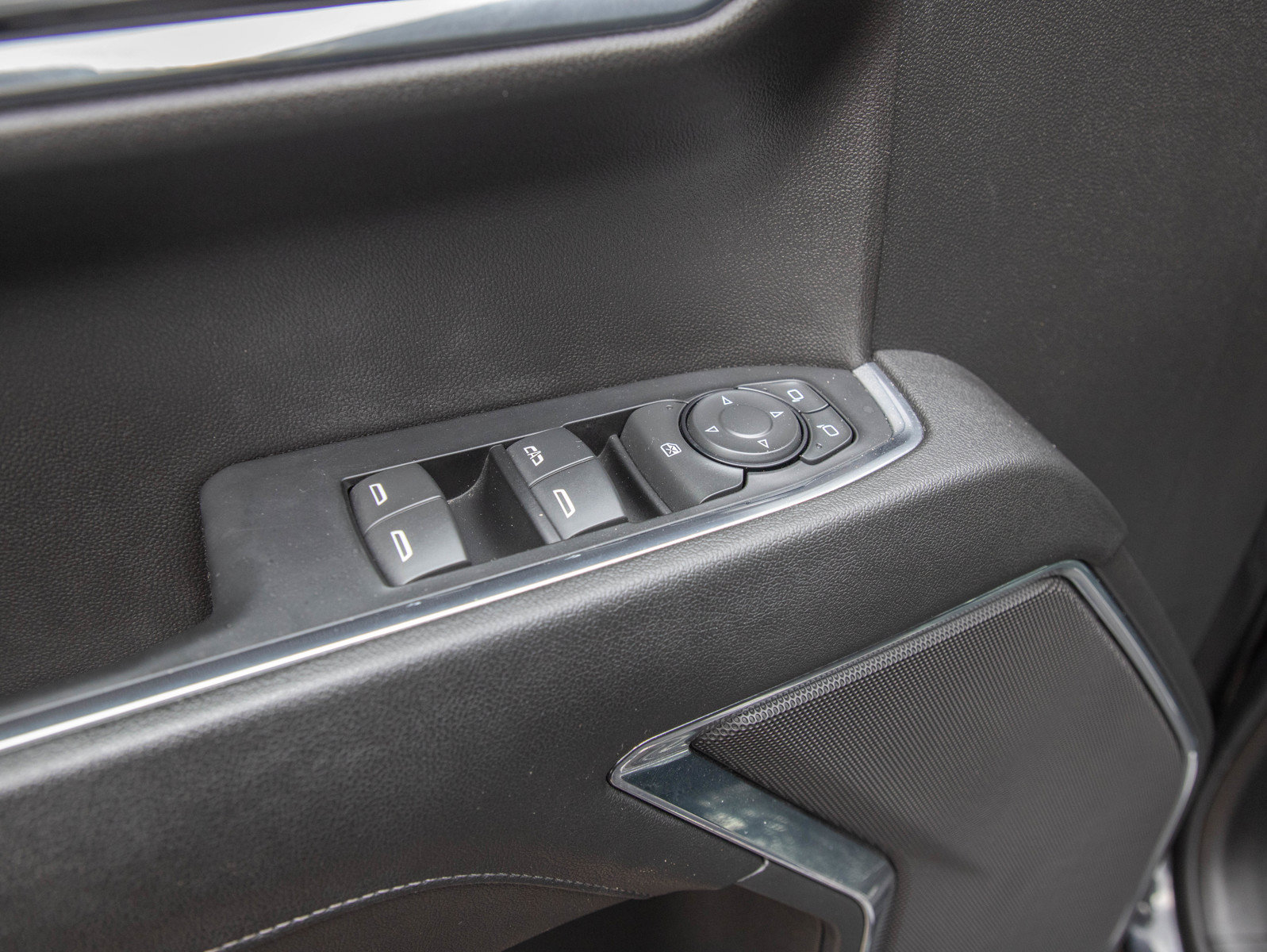 Used 2024 Chevrolet Silverado 1500 RST w/ Rally Edition AWD/4WD image 21