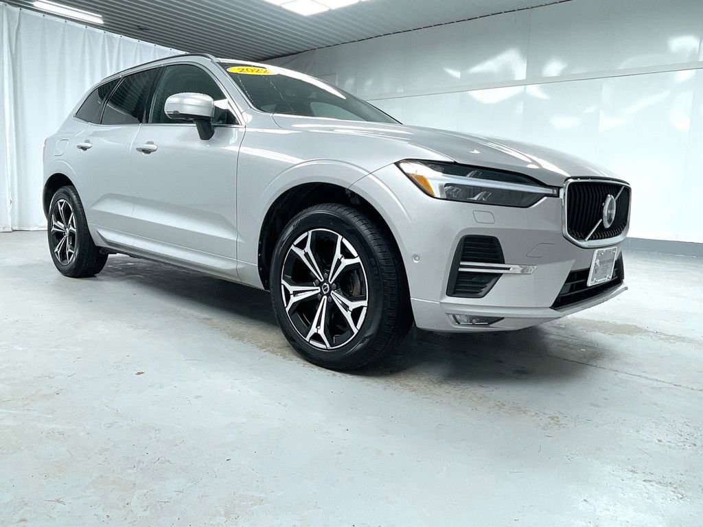 Certified 2022 Volvo XC60 B5 Momentum w/ Advanced Package