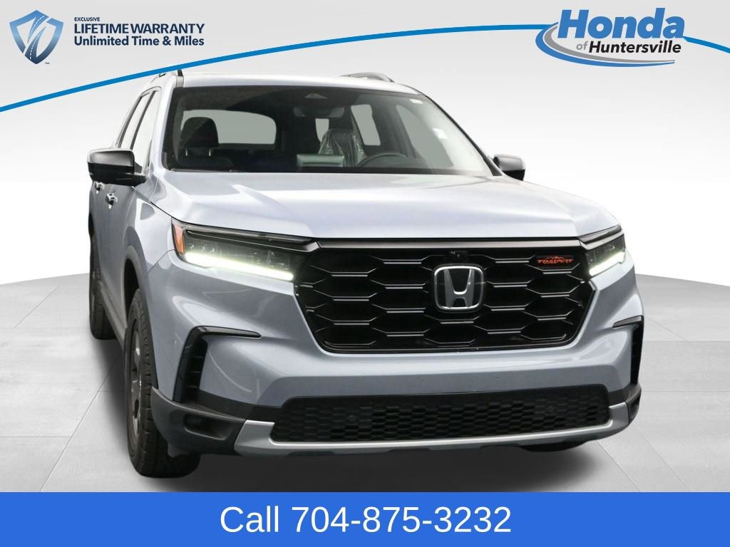 Used 2025 Honda Pilot TrailSport