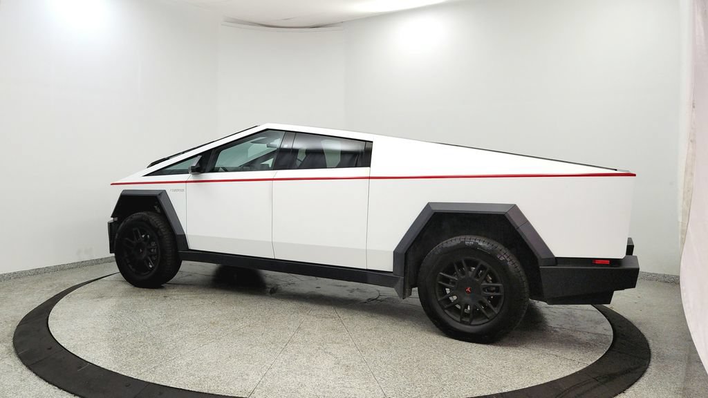 Used 2024 Tesla Cybertruck AWD Crew Cab image 3