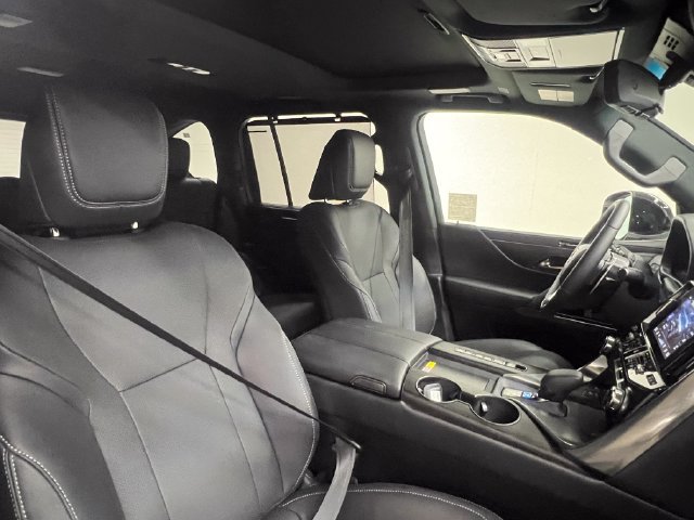 Certified 2026 Lexus LX 700h Luxury w/ Appearance Package AWD/4WD image 11