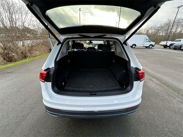 Used 2022 Volkswagen Tiguan SE image 24