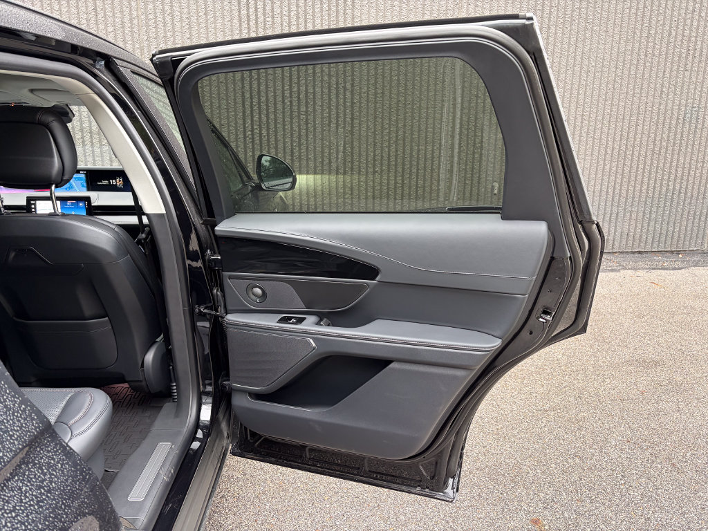 New 2026 Lincoln Nautilus Reserve w/ Jet Appearance Package AWD/4WD image 29